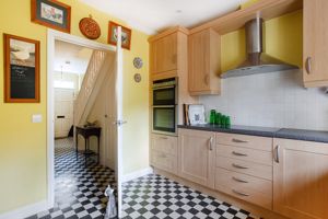 Kitchen- click for photo gallery